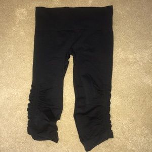 LuluLemon in the flow Cropped leggings